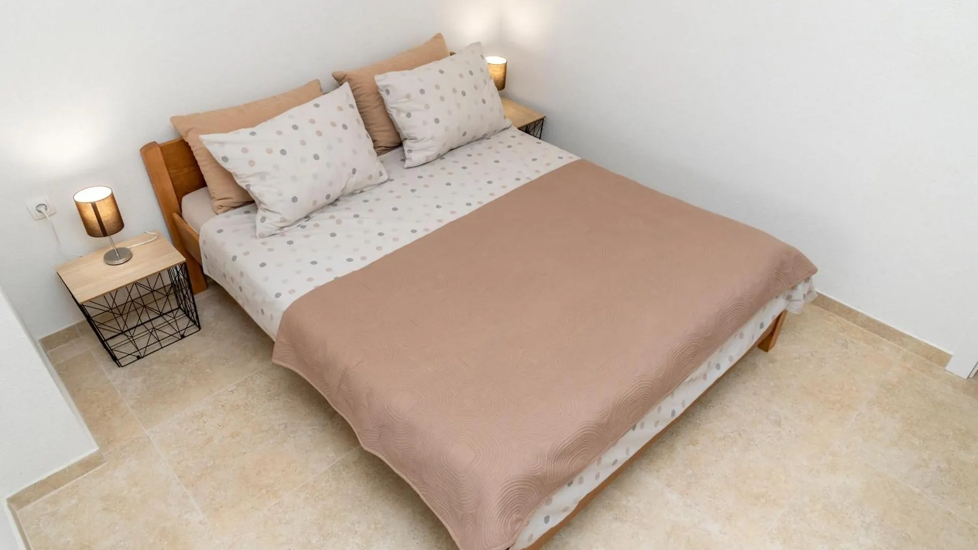Apartment Apartman Sonia Nin
